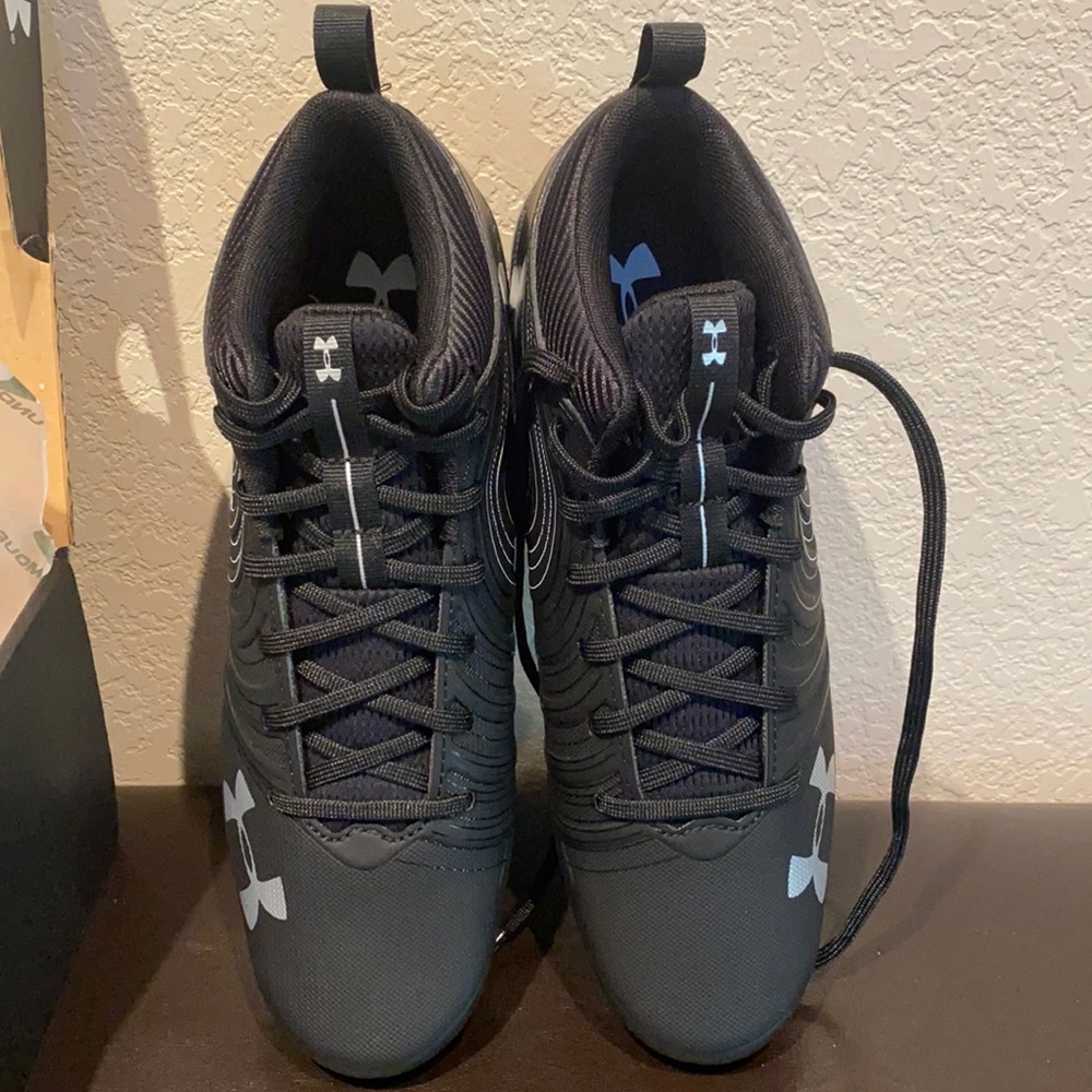 New Men’s Under Armor Nitro Mid MC Football cleats